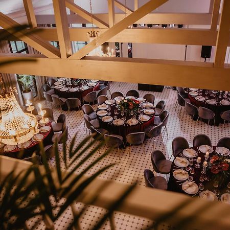 5 Stories Guest House Inkartai Bagian luar foto