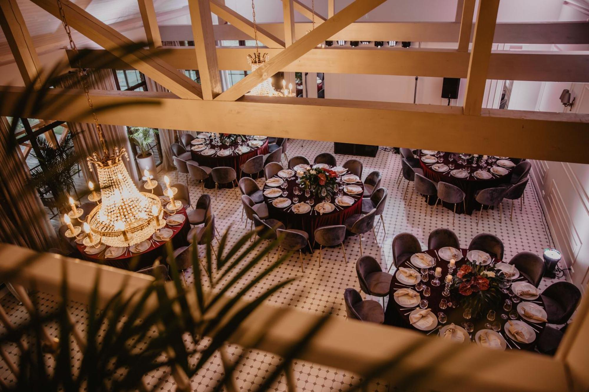 5 Stories Guest House Inkartai Bagian luar foto