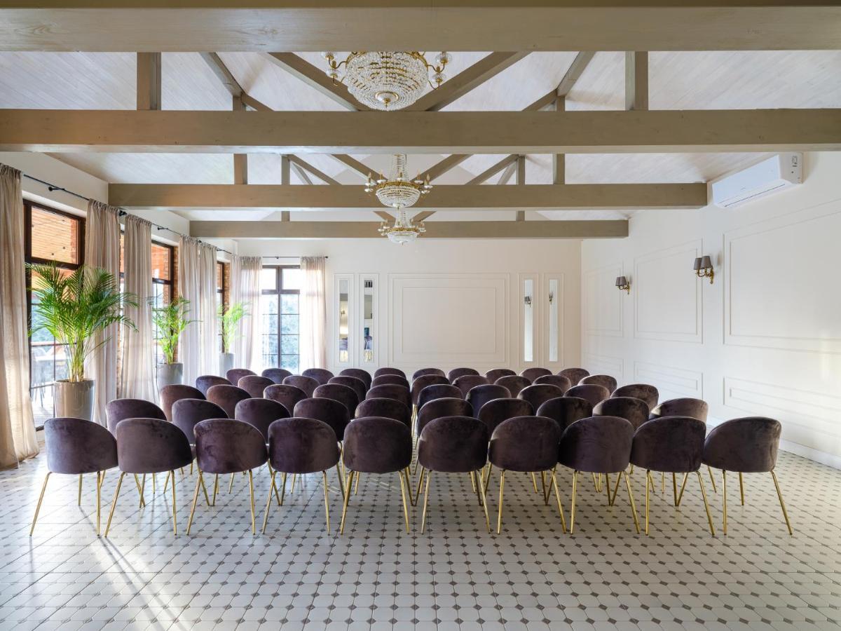 5 Stories Guest House Inkartai Bagian luar foto