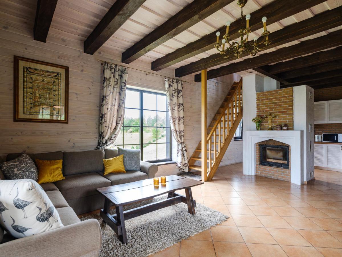 5 Stories Guest House Inkartai Bagian luar foto
